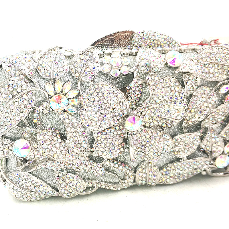 Diamond Crystal Cluth