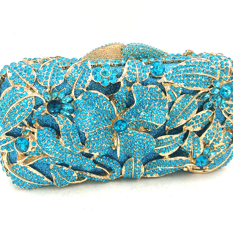 Diamond Crystal Cluth