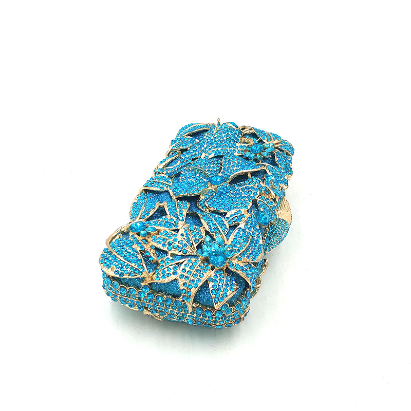 Diamond Crystal Cluth