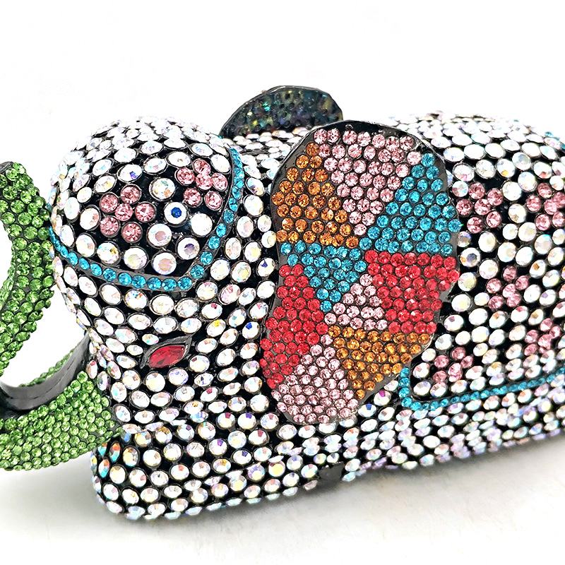 [Copy][Copy][Copy]Diamond Crystal Clutch