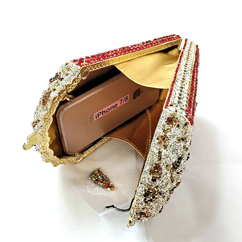 Creative Popcorn Clutch