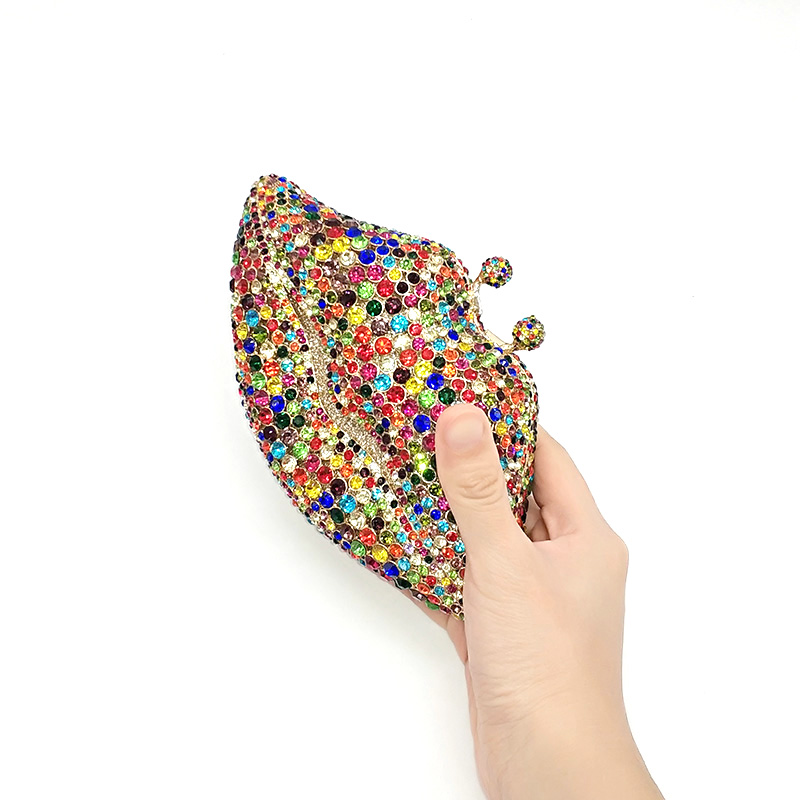 Creative Lip Clutch