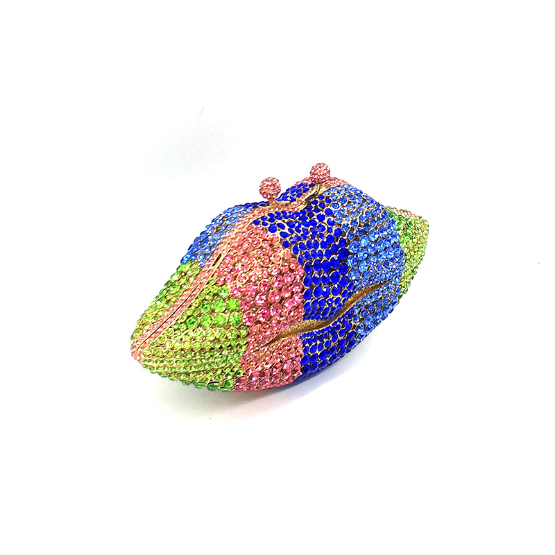 Creative Lip Clutch