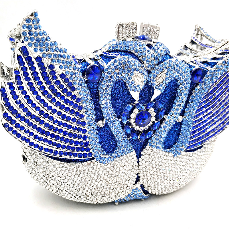 Elegant Swan Purse