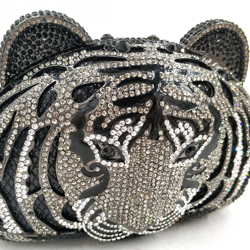 Creative Tager Clutch