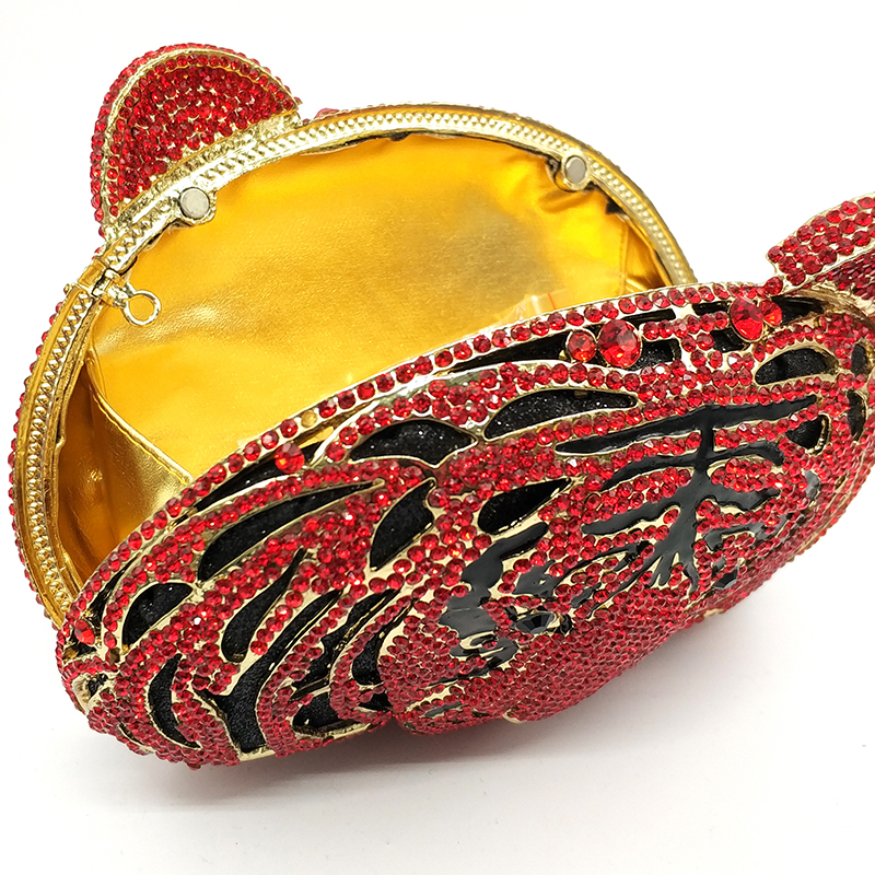 Creative Tager Clutch