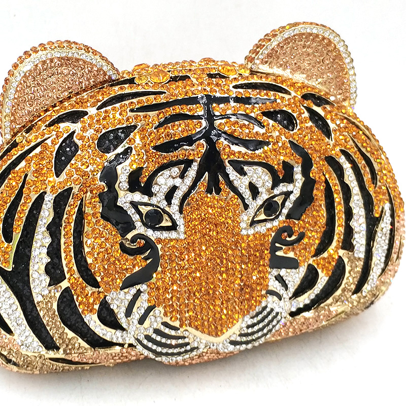 Creative Tager Clutch