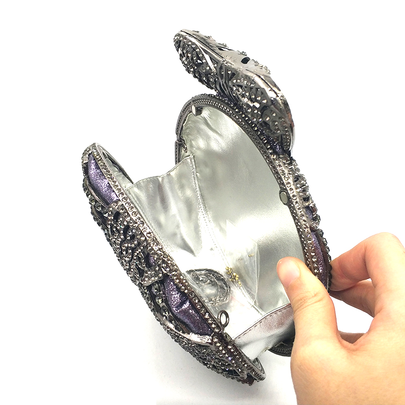 Cobra Diamond Clutch