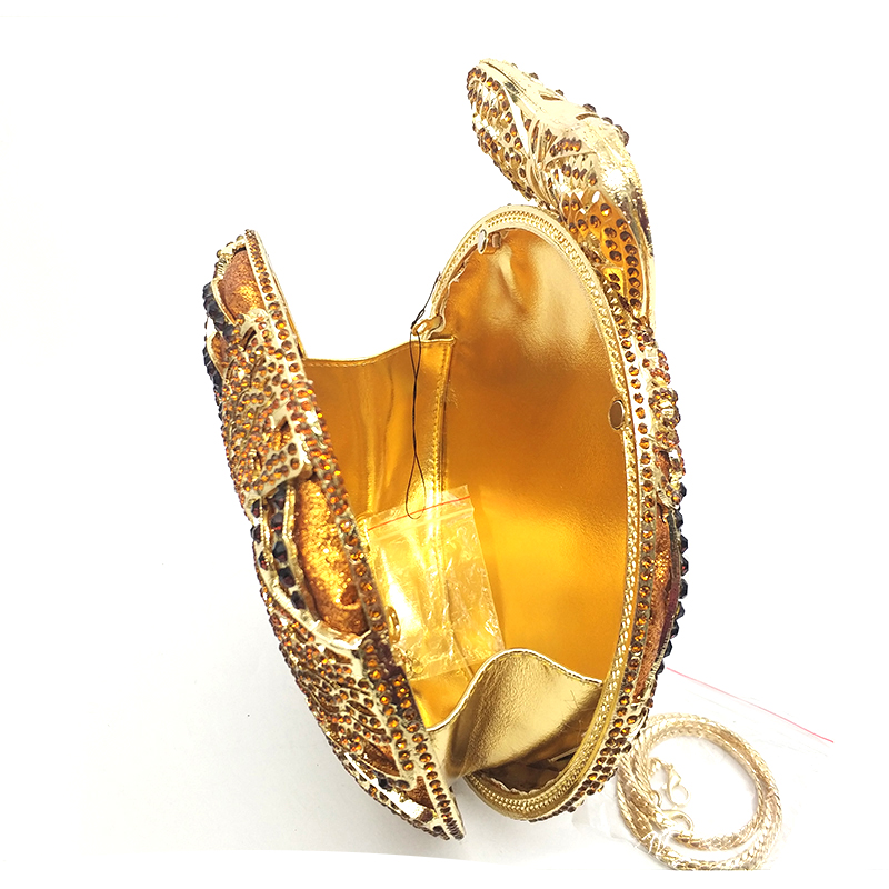 Cobra Diamond Clutch