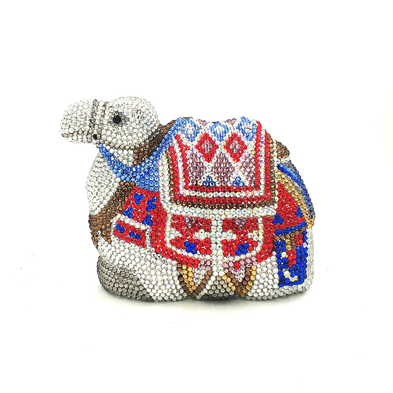 Cute Camel Clutch