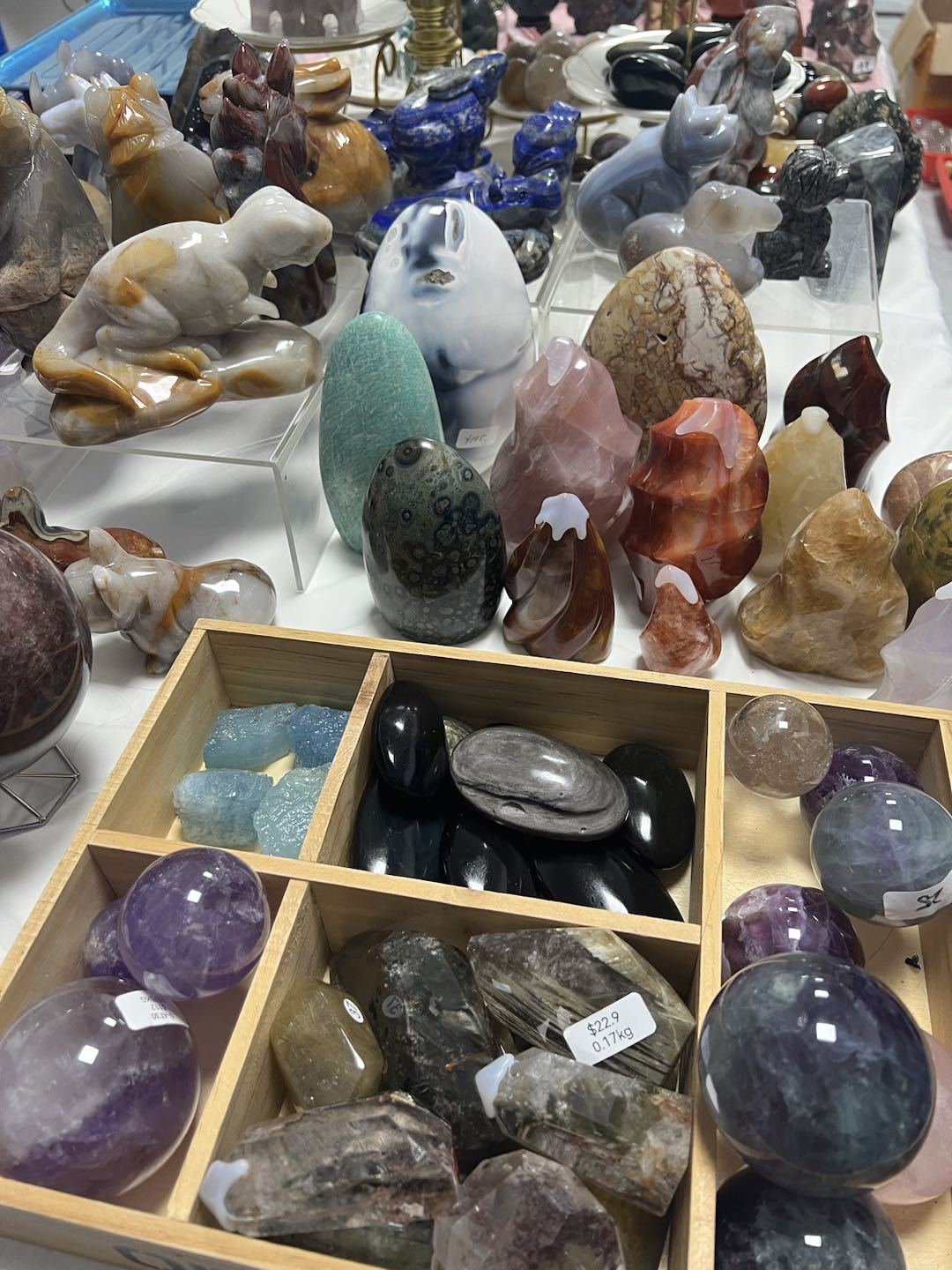 Customized Handpicked Crystal & Carvings-Price difference