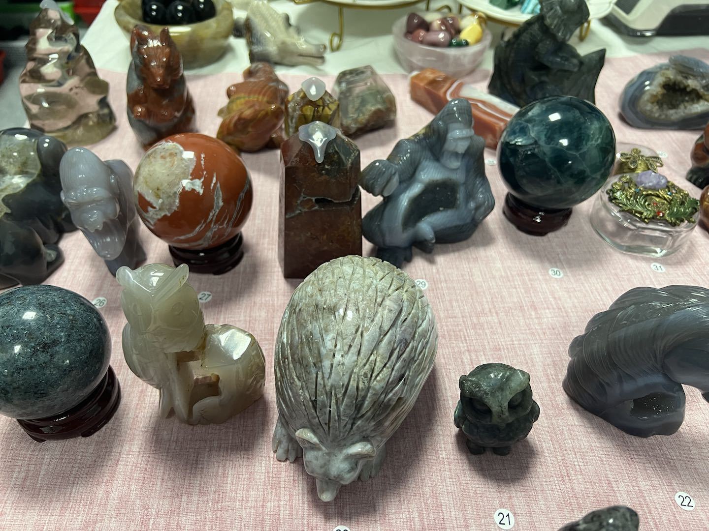 Customized Handpicked Crystal & Carvings-Price difference