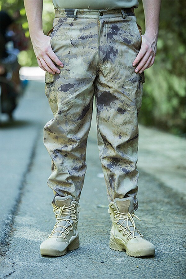 factory direct sales autumn and winter men's outdoor sports tactical pants three-in-one fleece soft shell waterproof camouflage assault pants