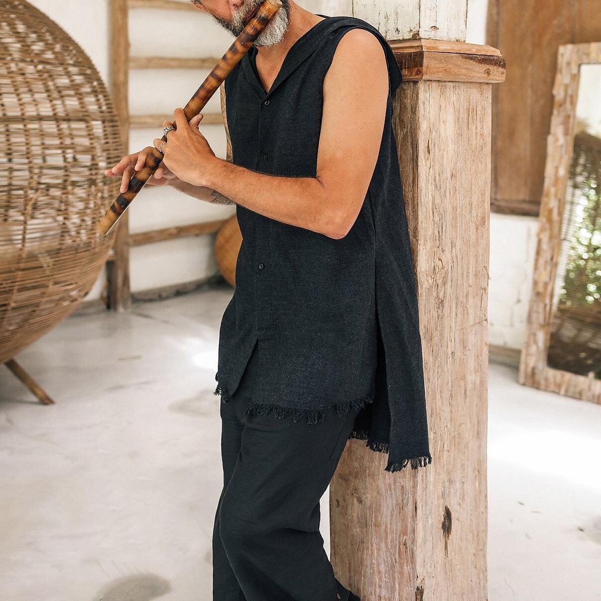 Men's sleeveless hooded vest