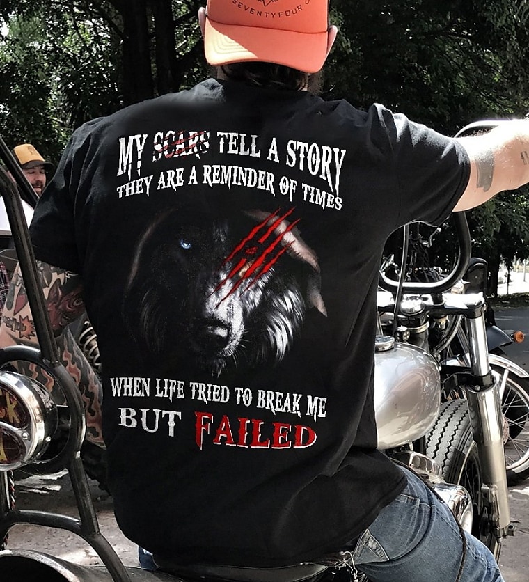 "My Scars Tell Wolf History" Letter Print Men's T-Shirt