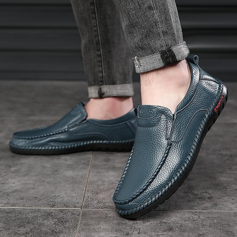 cross-border 2022 new cowhide slip-on men's leather shoes cover foot men's leather soft surface non-slip single shoes casual men's shoes