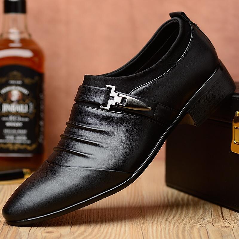 winter new casual shoes men's set feet business formal leather shoes plus size trendy men's shoes one piece delivery