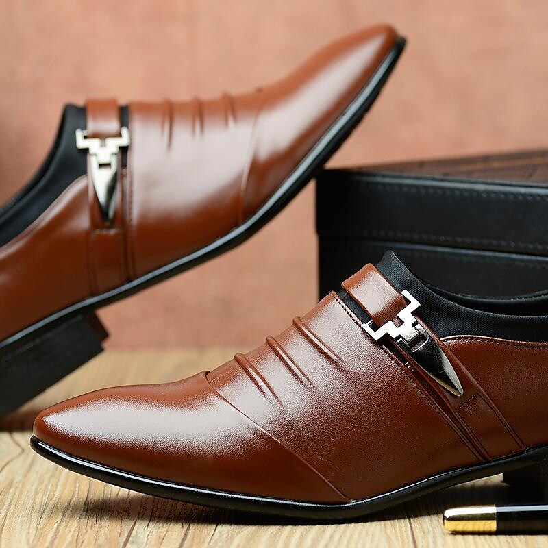winter new casual shoes men's set feet business formal leather shoes plus size trendy men's shoes one piece delivery