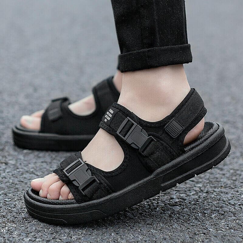 men's sandals men's 2022 new summer korean sports students wear cross-border outdoor beach flip flops in stock