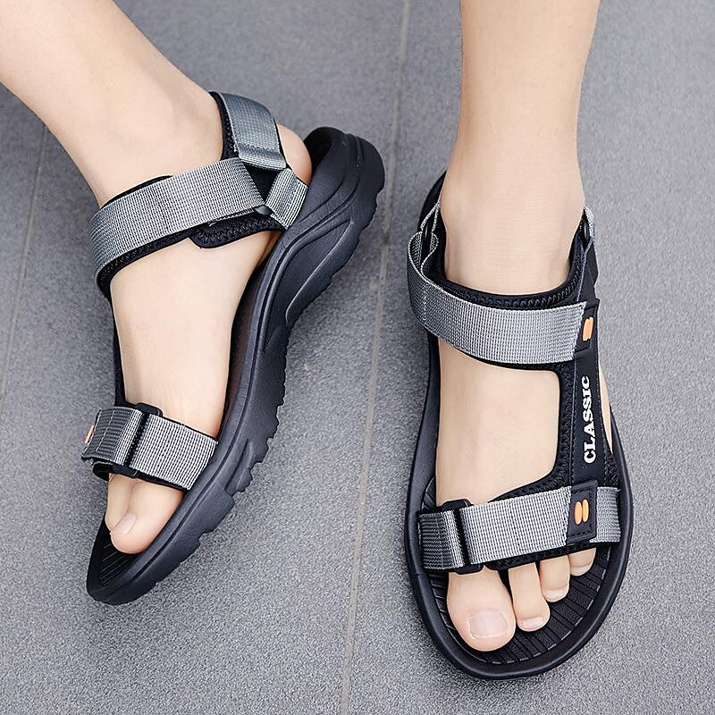 cross-border 2022 summer new men's large size beach shoes soft sole personality sandals and slippers breathable leather sandals wholesale