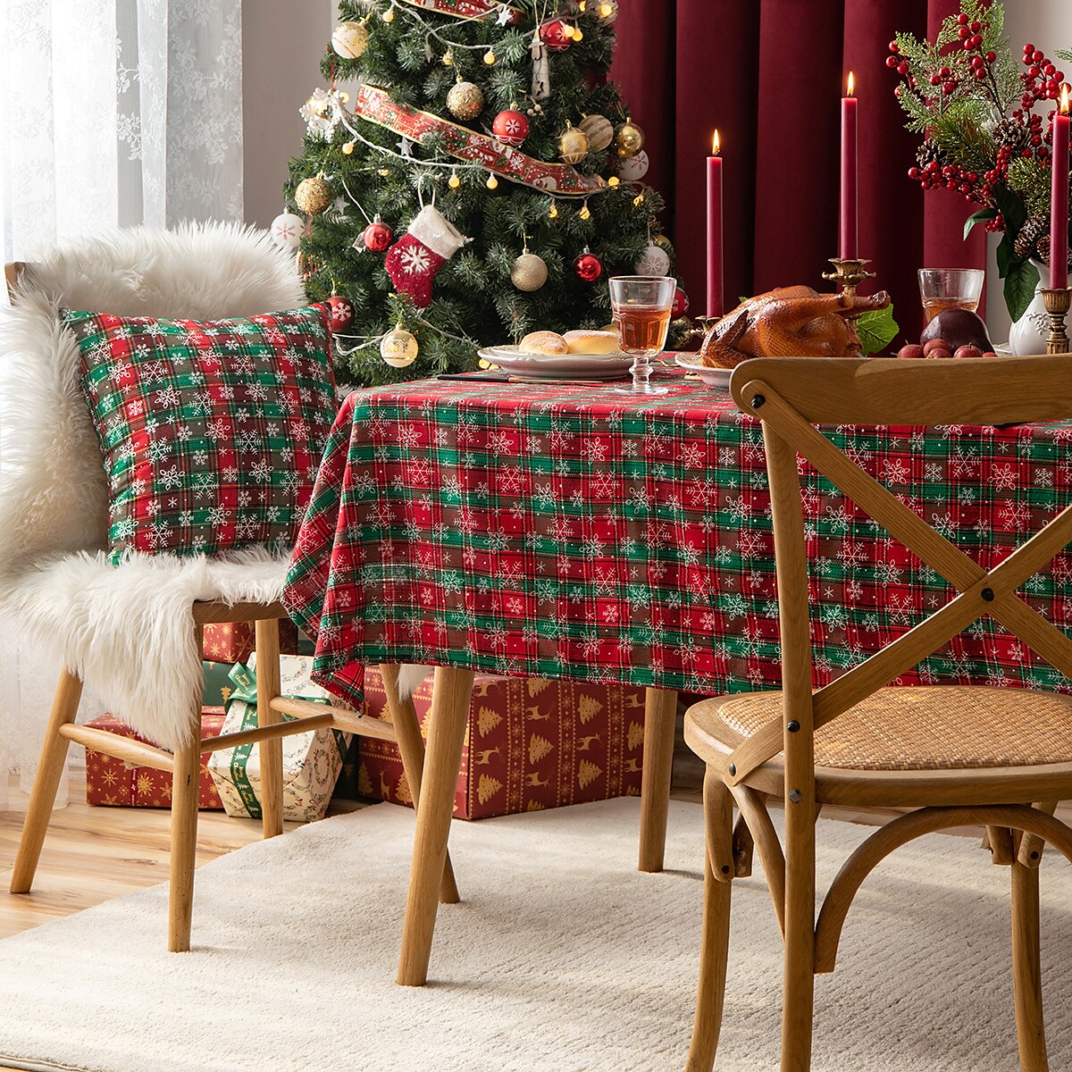 Christmas Tablecloth Rectangle Plaid Table Cloth with Snowflake Decorations